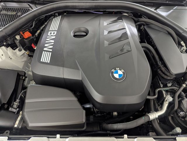 2025 BMW 3 Series 330i - Photo 24