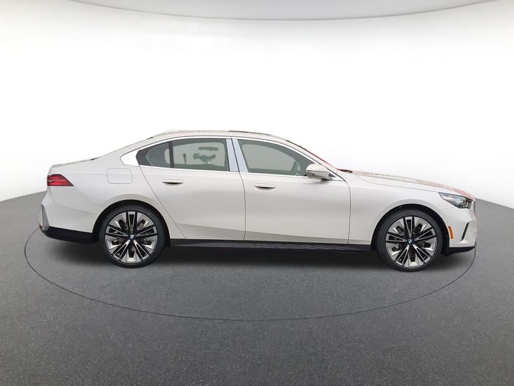 Used 2027 BMW 5 Series 530i xDrive Sedan