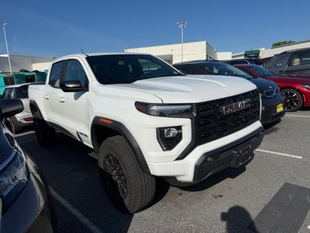 Used 2024 GMC Canyon Elevation Truck