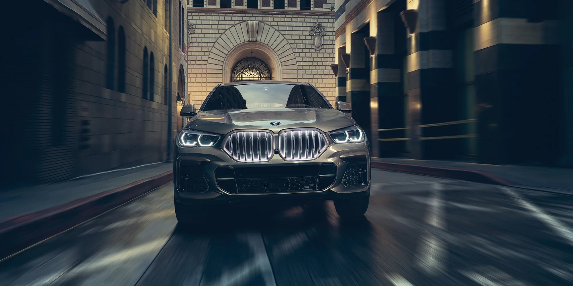 BMW-MY22-X6-Gallery-Exterior-10.png