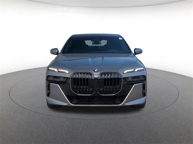 2025 Bmw 750e 750e xDrive photo 2