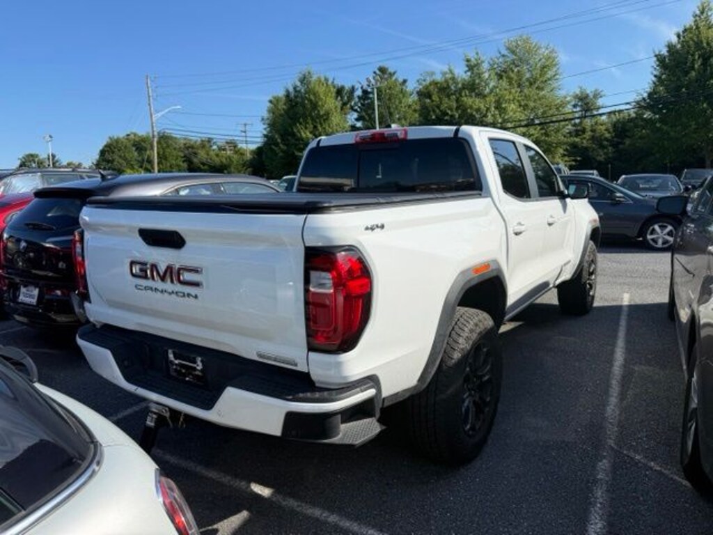 Used 2024 GMC Canyon Elevation Truck