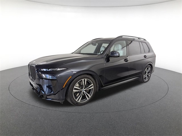 2025 BMW X7 40i's photo