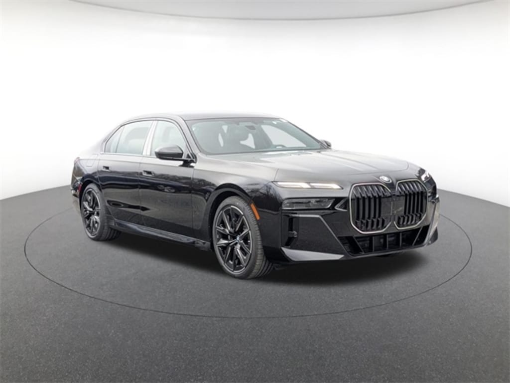 New 2026 BMW 740i xDrive Sedan