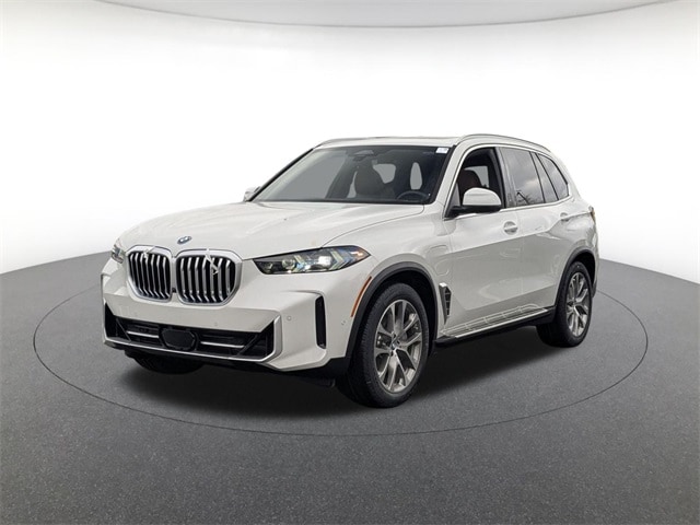 2026 BMW X5 50e's photo