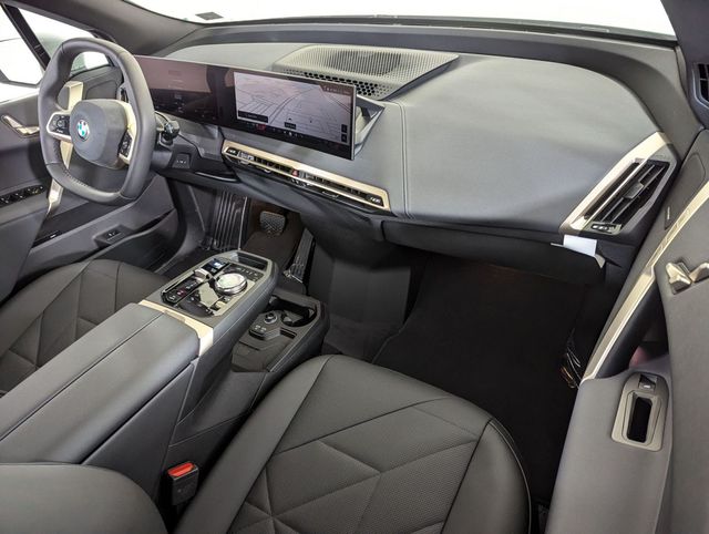 2026 BMW iX 60 - Photo 20