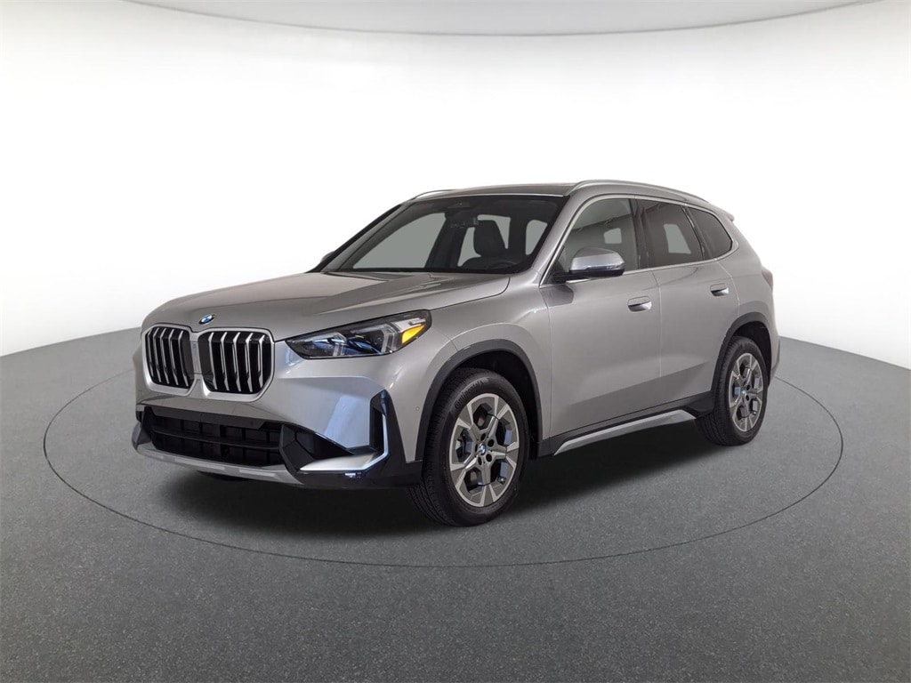 2026 BMW X1 28i's photo