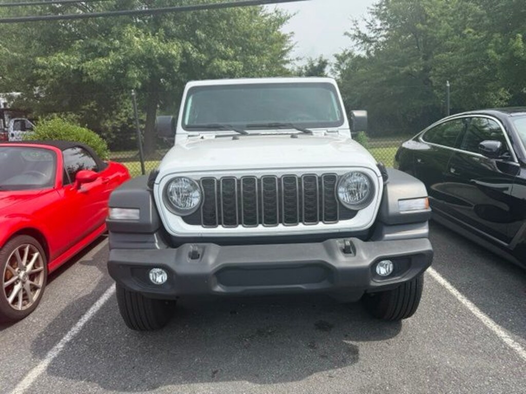 Used 2025 Jeep Wrangler Sport SUV