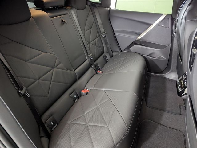 2026 BMW iX 60 - Photo 19
