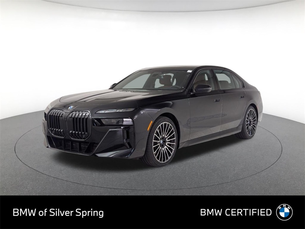 2025 BMW 7 Series 760's photo