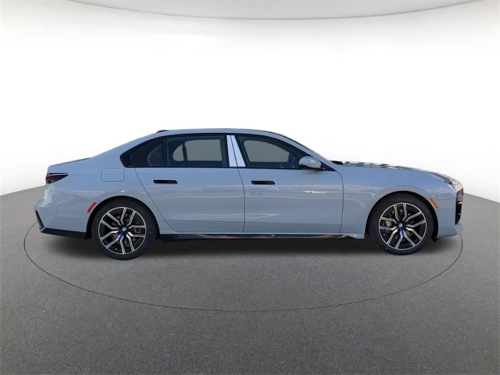 New 2026 BMW 740i xDrive Sedan