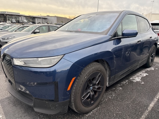 2023 BMW iX Base's photo