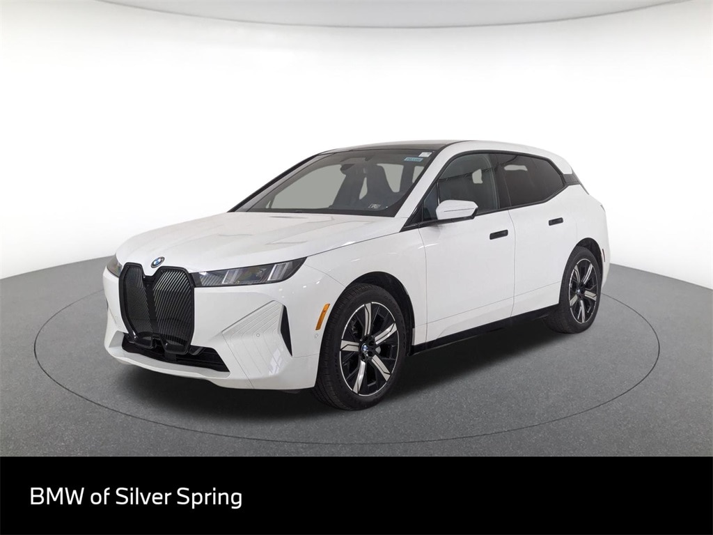 2026 BMW iX xDrive60's photo