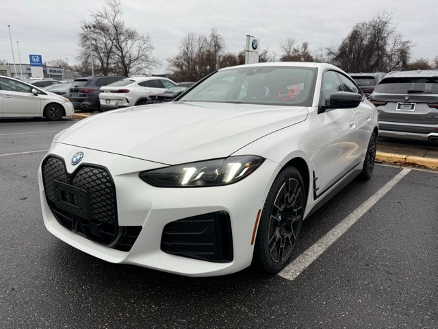 2025 BMW i4 40's photo