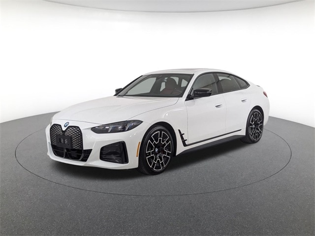 2025 BMW i4 40's photo