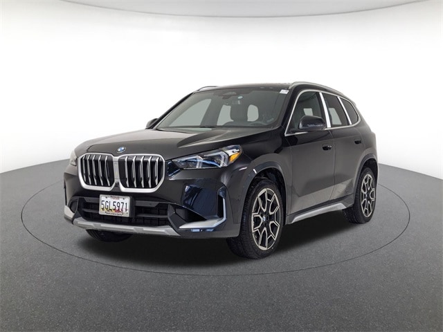 2025 BMW X1 28i's photo