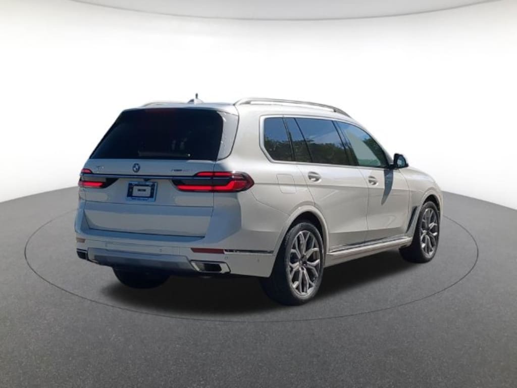 New 2027 BMW X7 xDrive40i SUV