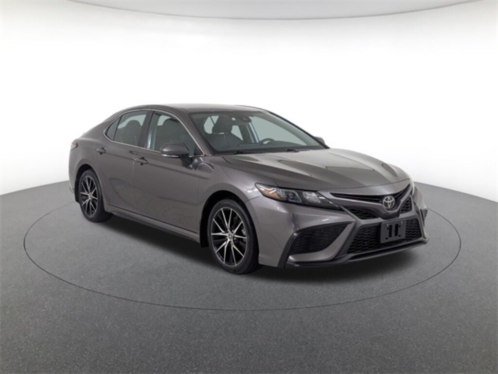 Used 2022 Toyota Camry SE Sedan