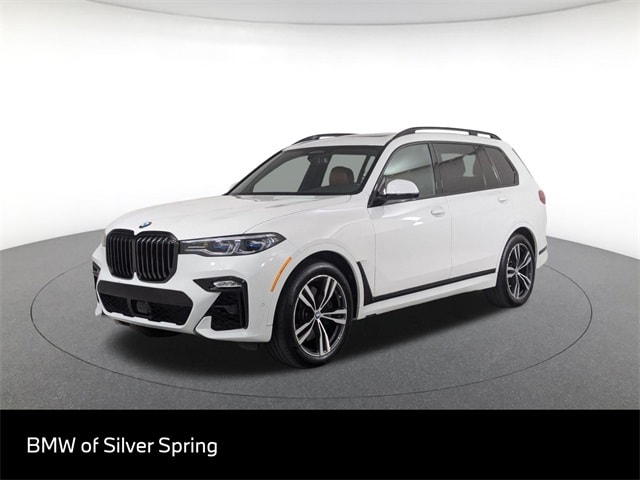 2022 BMW X7 M50i's photo