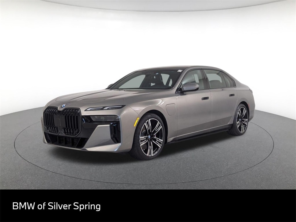 2025 BMW 7 Series 750's photo