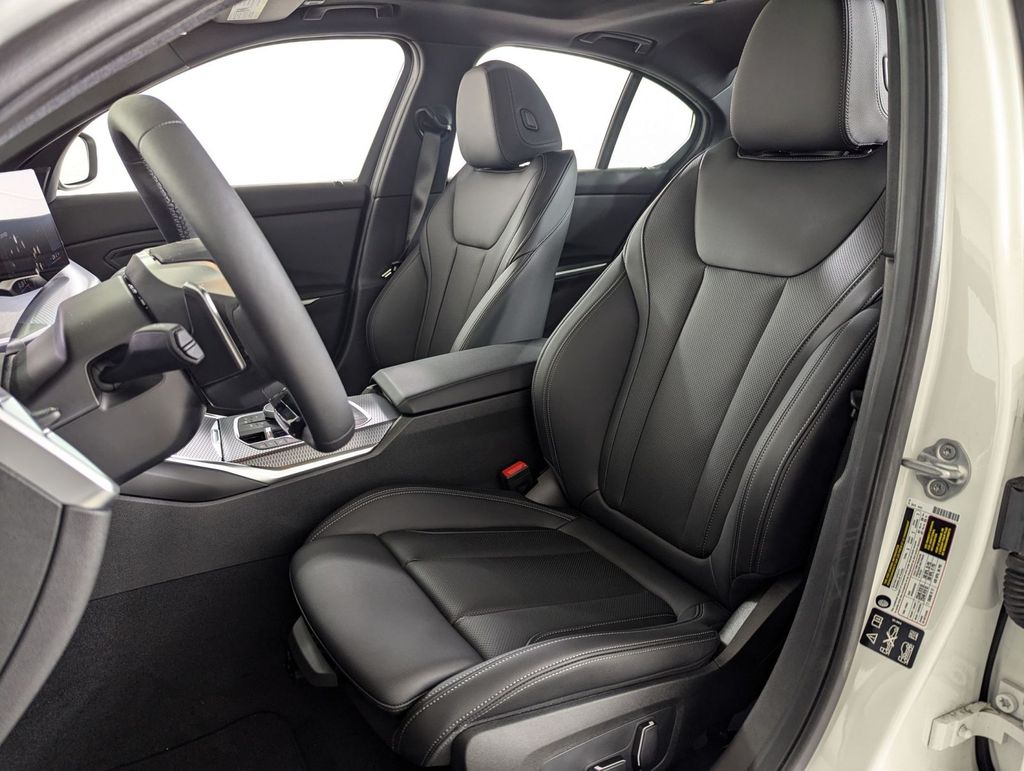 2025 BMW 3 Series 330i - Photo 9