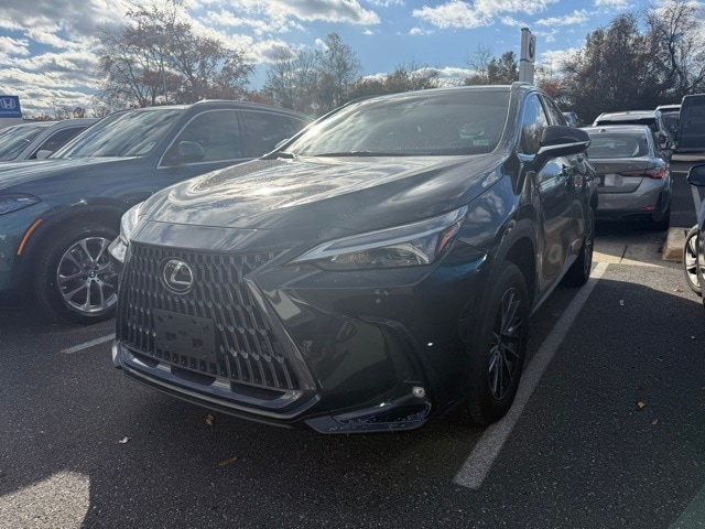 2023 Lexus NX 350's photo