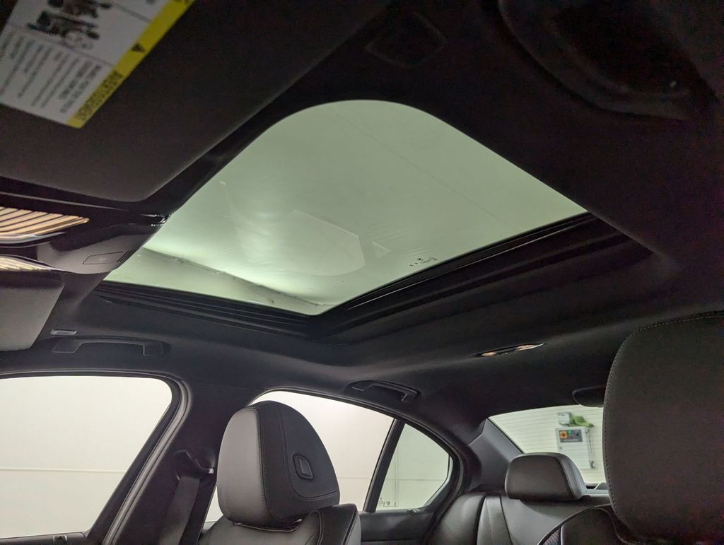 2025 BMW 3 Series 330i - Photo 16