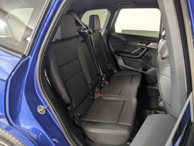 2025 BMW X1 28i - Photo 17