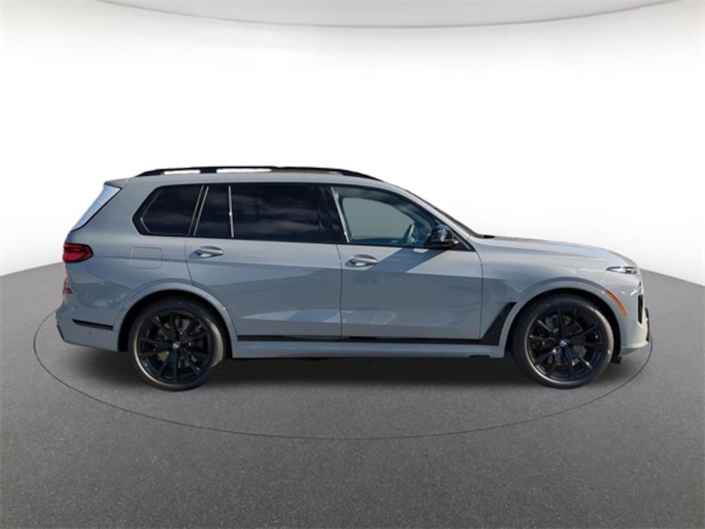 New 2026 BMW X7 M60i SUV