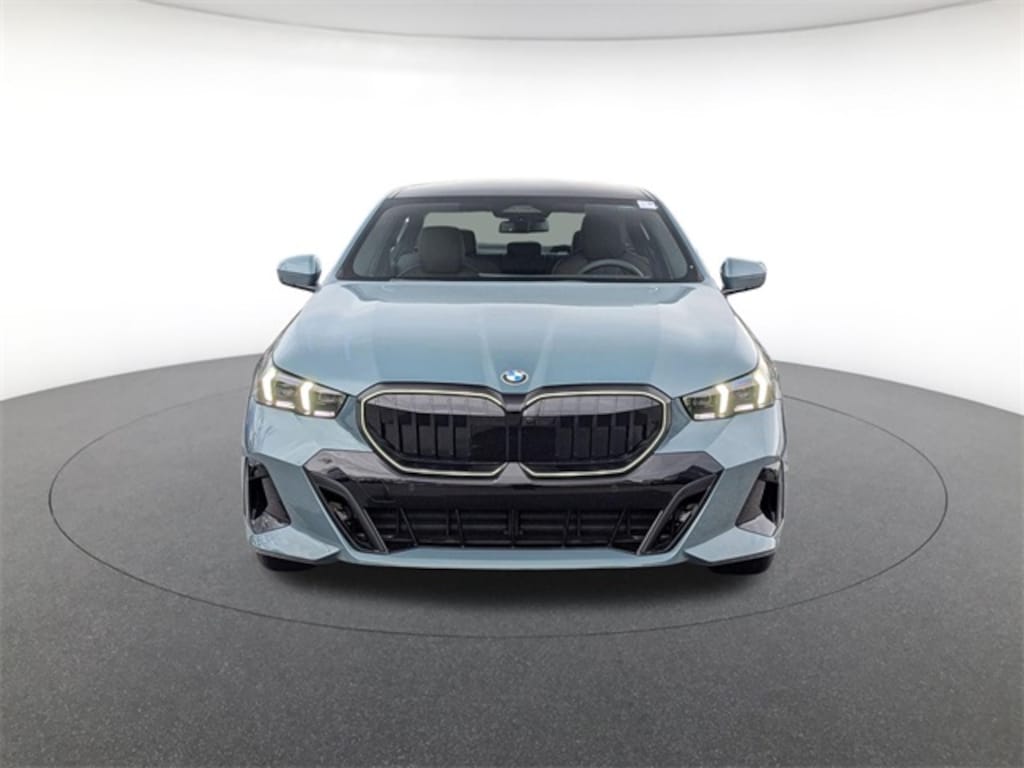 New 2026 BMW 530i xDrive Sedan