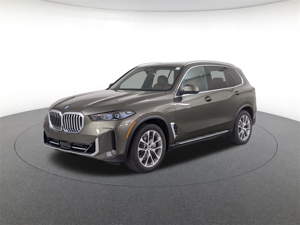 2026 BMW X5 50e's photo
