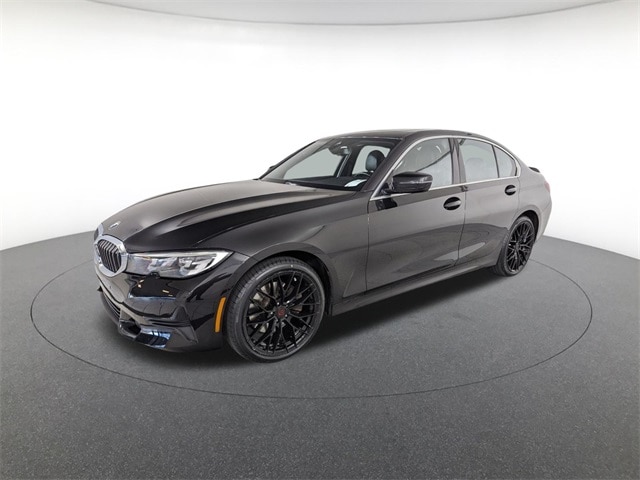 2019 BMW 3 Series 330i's photo