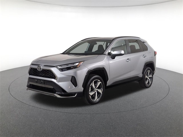 2025 Toyota RAV4 SE's photo