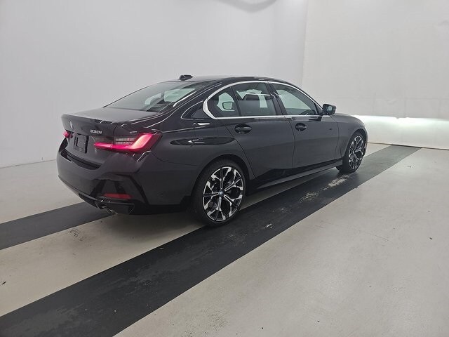 2025 Bmw 330i 3-Series photo 2