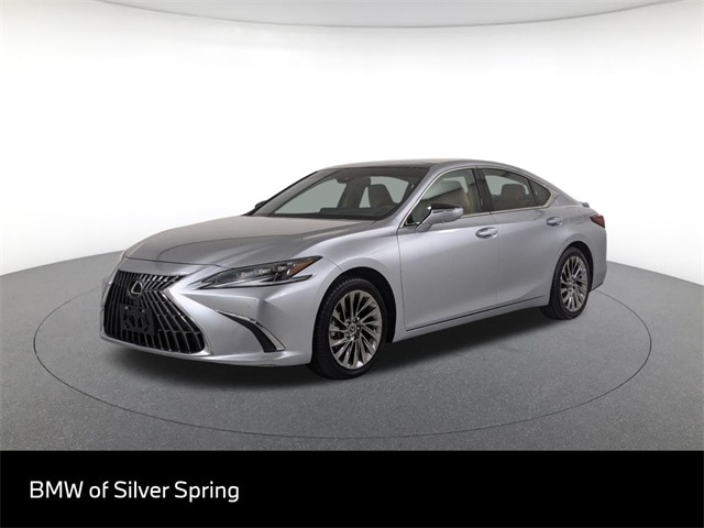 2024 Lexus ES Base's photo