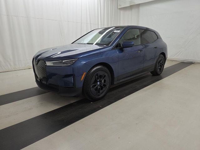 2023 BMW iX xDrive50's photo