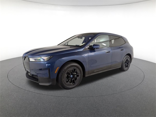 2024 BMW iX Base's photo