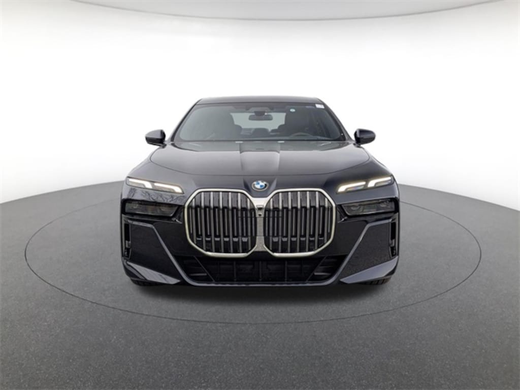 New 2026 BMW 740i xDrive Sedan