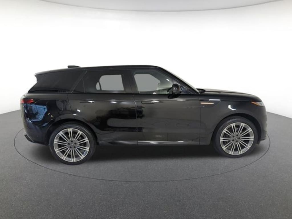 Used 2024 Land Rover Range Rover Sport Dynamic SE SUV
