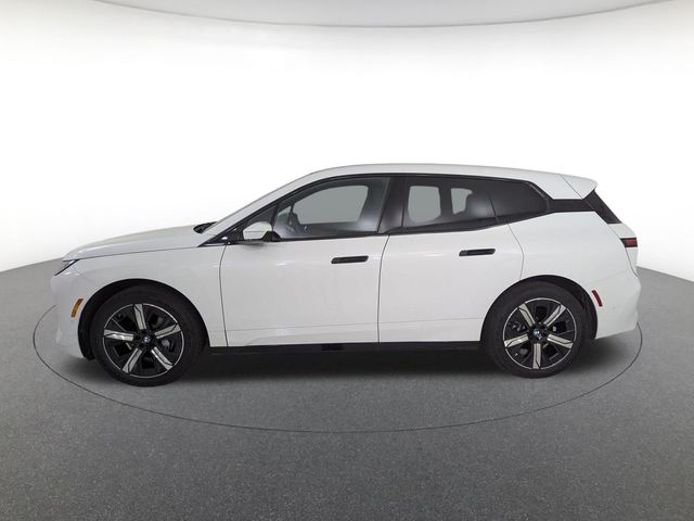 2026 BMW iX 60 - Photo 8
