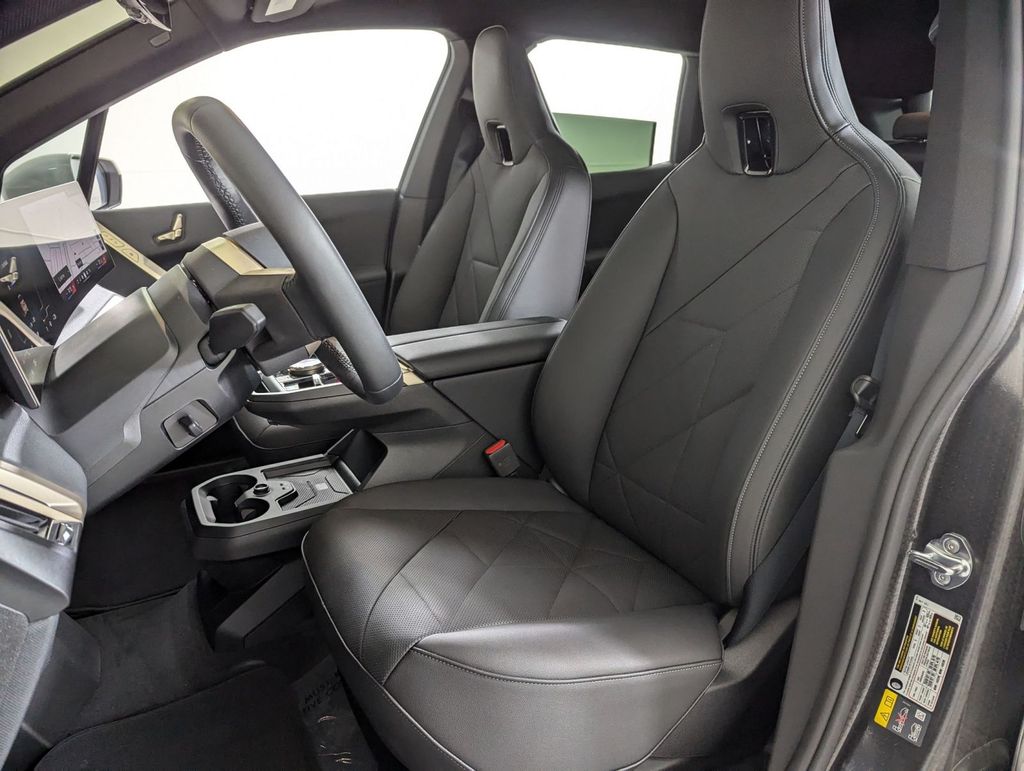 2026 BMW iX 60 - Photo 10