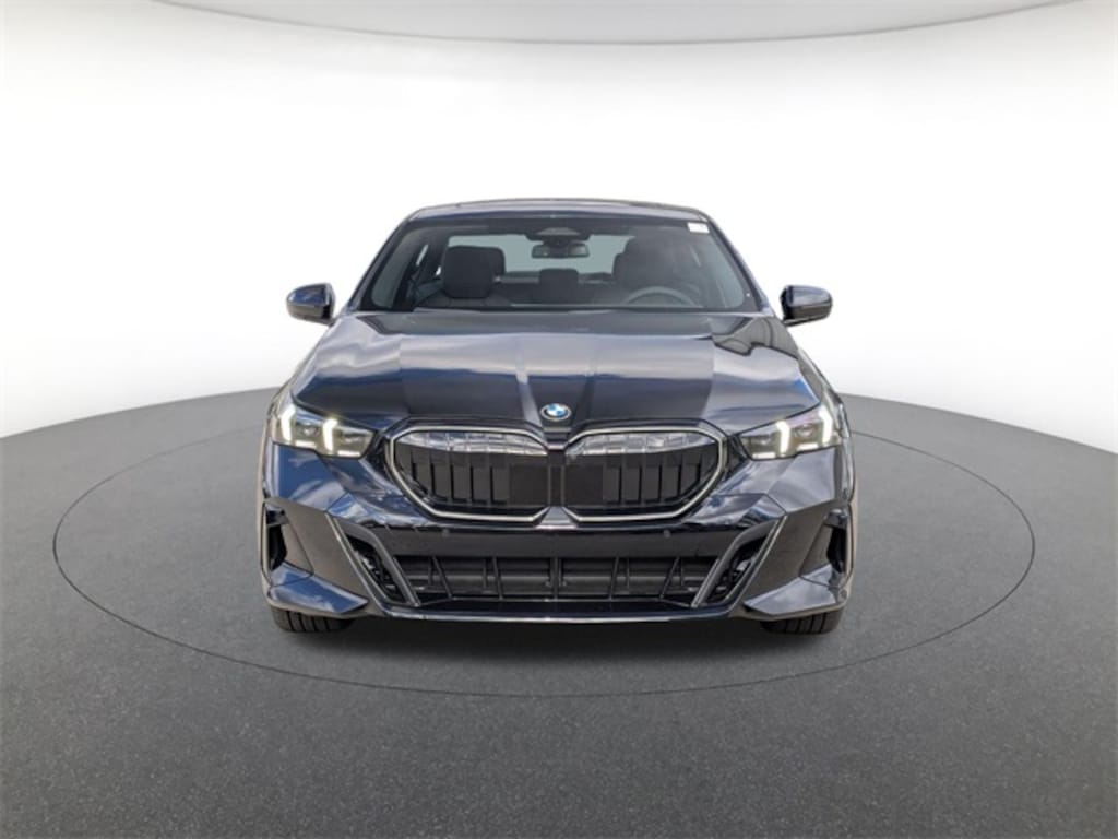 New 2026 BMW 530i xDrive Sedan