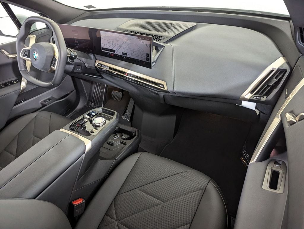 2026 BMW iX 60 - Photo 19