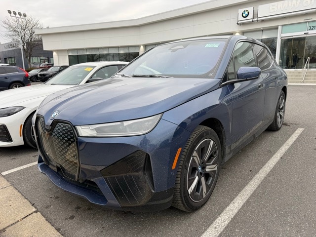 2023 BMW iX Base's photo