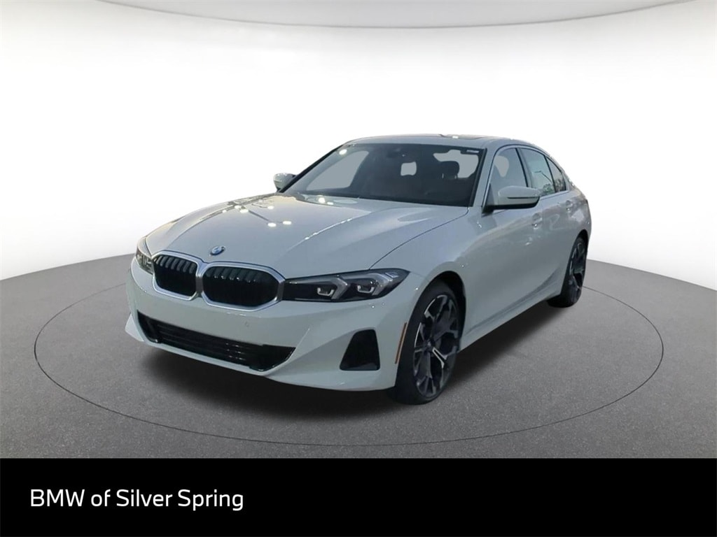 2025 BMW 3 Series 330's photo