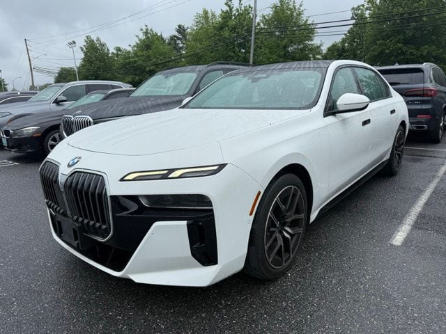 2023 BMW 7 Series 760i xDrive's photo