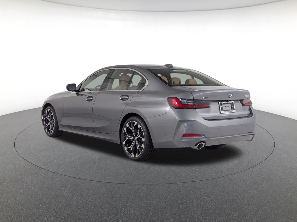 2025 BMW 3 Series 330i - Photo 8
