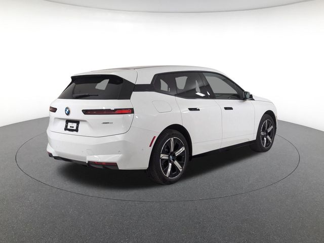 2026 BMW iX 60 - Photo 5