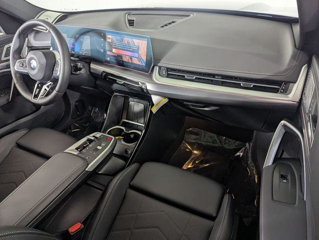 2025 BMW X1 28i - Photo 18