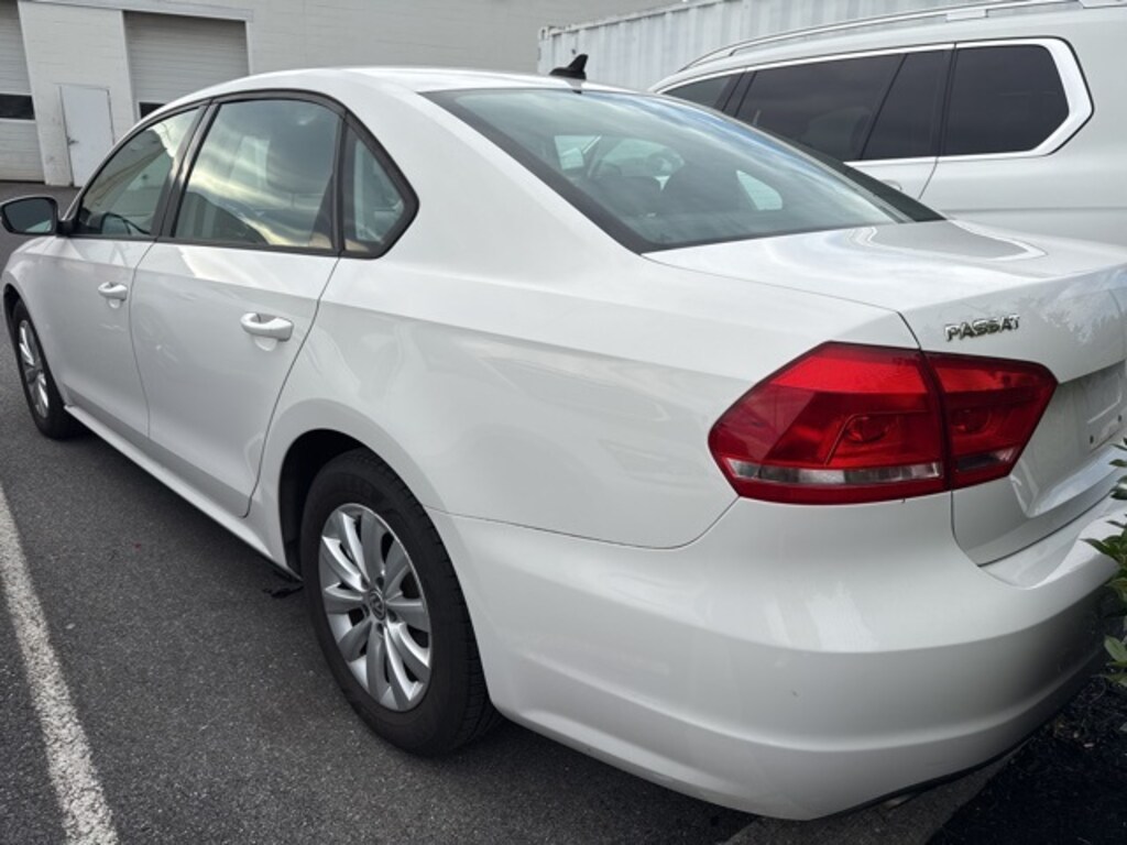 Used 2014 Volkswagen Passat 1.8T Wolfsburg Edition Sedan